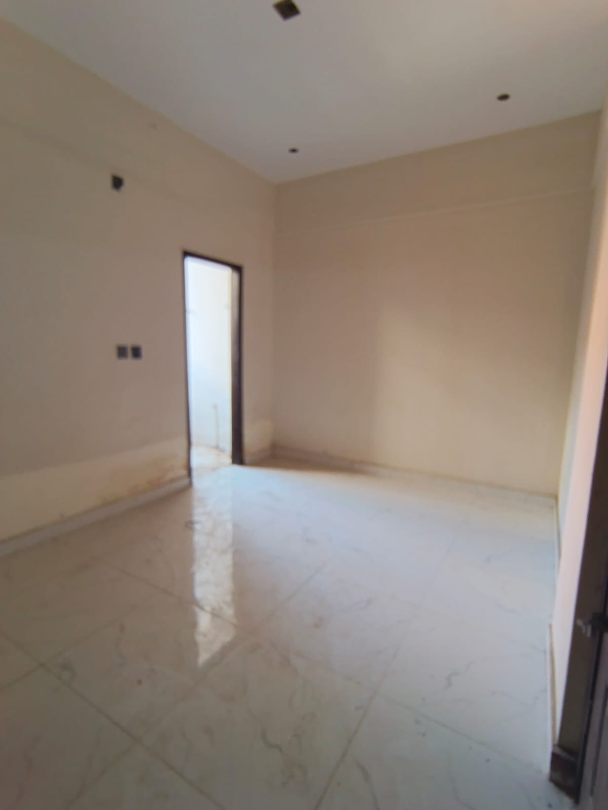 3 Bed Lounge Apartment for Sale on Tariq Road - Image 10