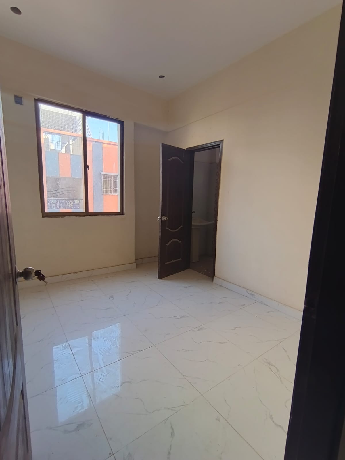 3 Bed Lounge Apartment for Sale on Tariq Road - Image 11