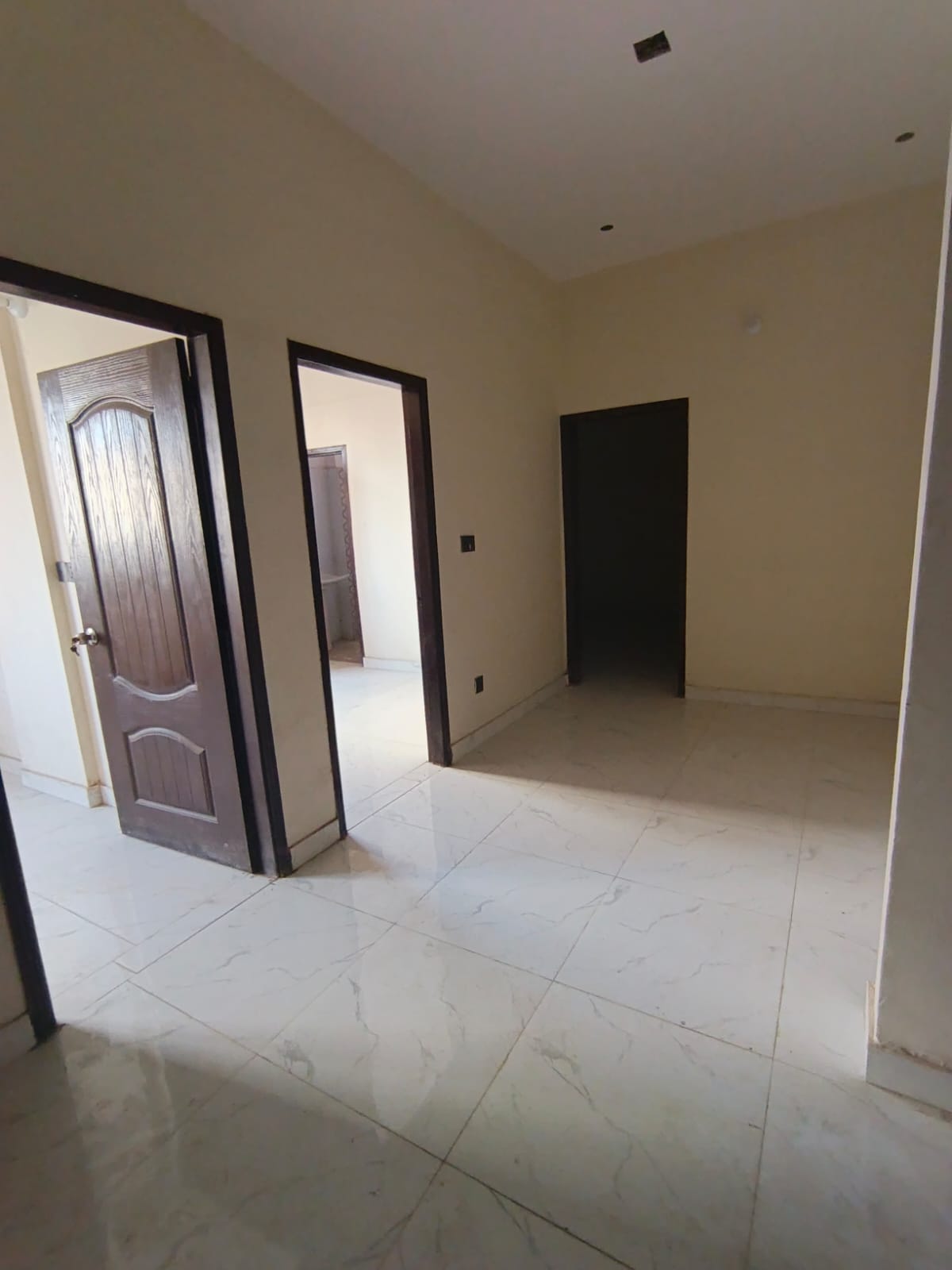 3 Bed Lounge Apartment for Sale on Tariq Road - Image 15